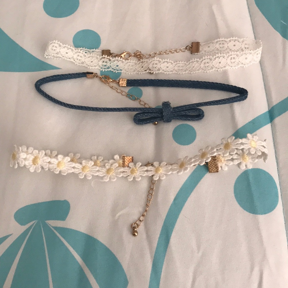 3 chokers